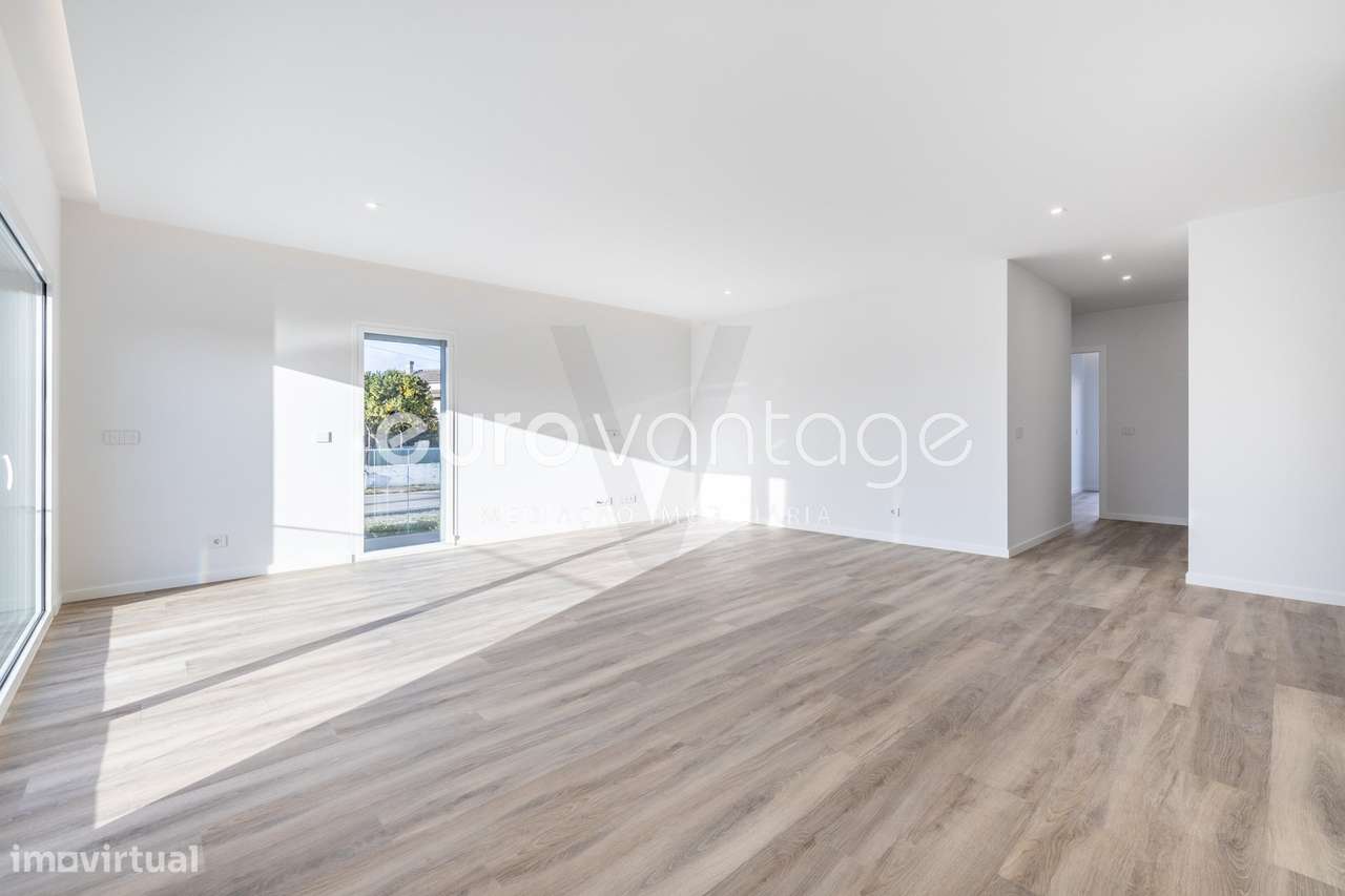 Apartamento T3 Novo em Barosa, Leiria – Qualidade e Conforto-11