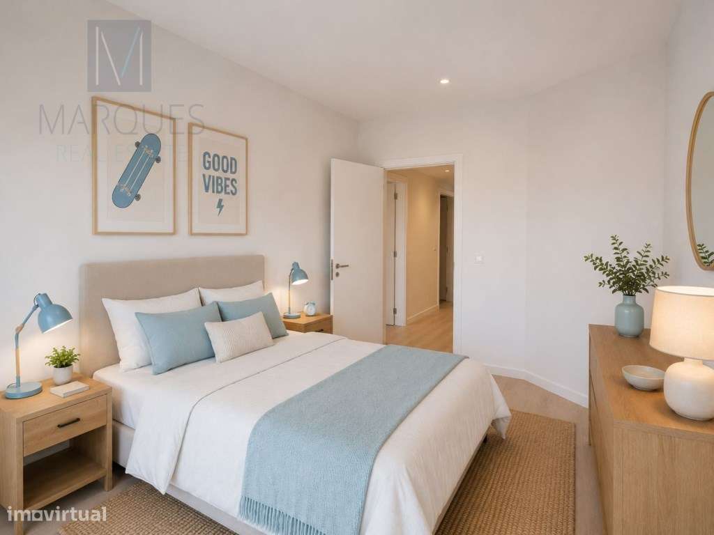 Apartamento T3 em Santa Marta do Pinhal - Corroios-7