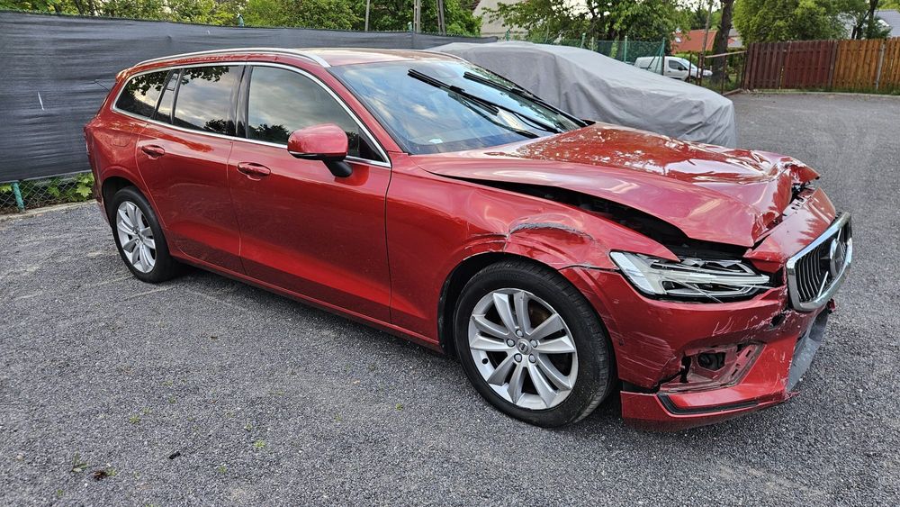 Volvo V60 II (2018- ) D3 Geartronic Momentum Pro 2019