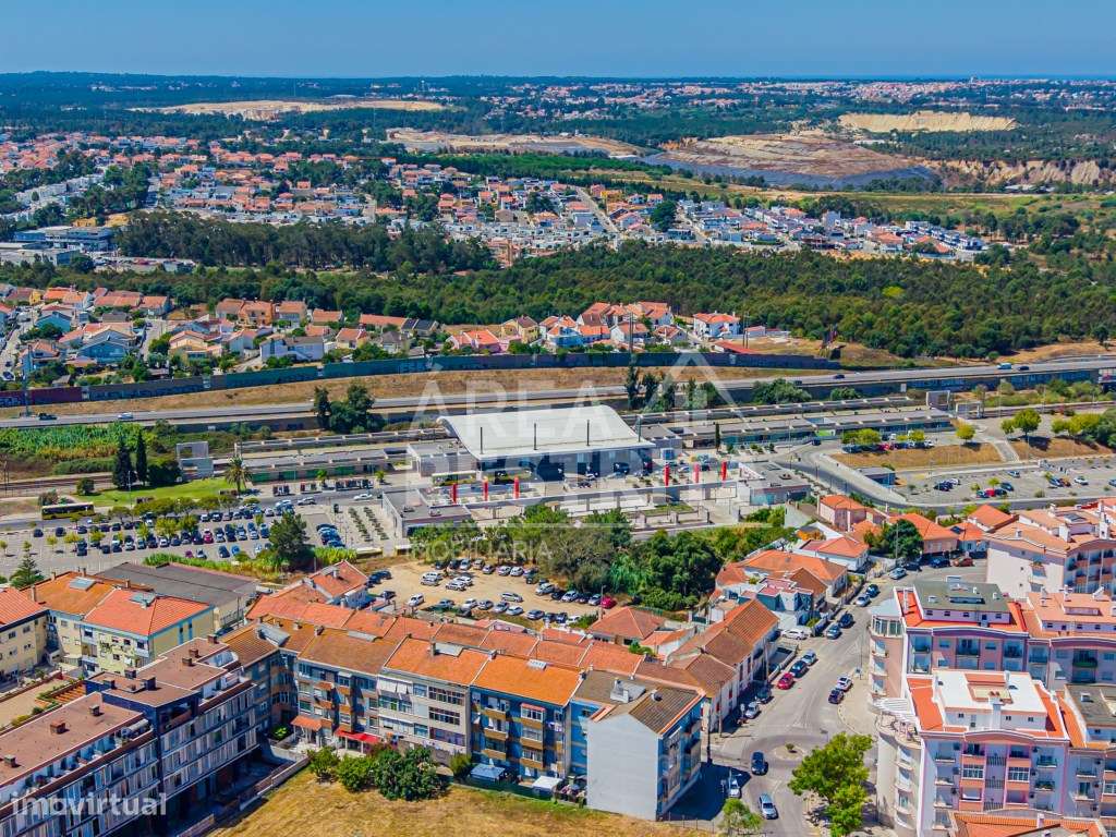 Excelente Apartamento T2 nas Paivas - Ótimo Potencial e Localização...-42