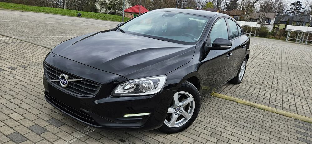 Volvo S60 II D2 Momentum 2018