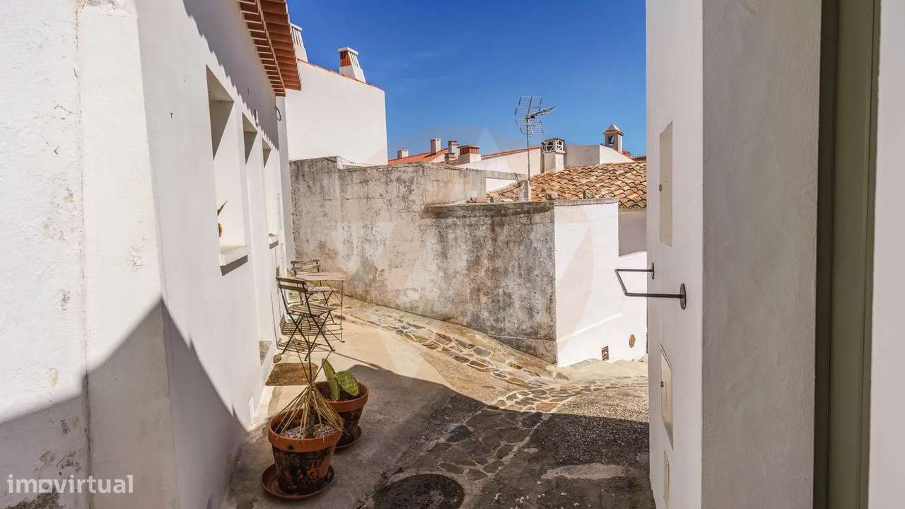 Estudio T0 na aldeia da Bordeira - Grande imagem: 5/19