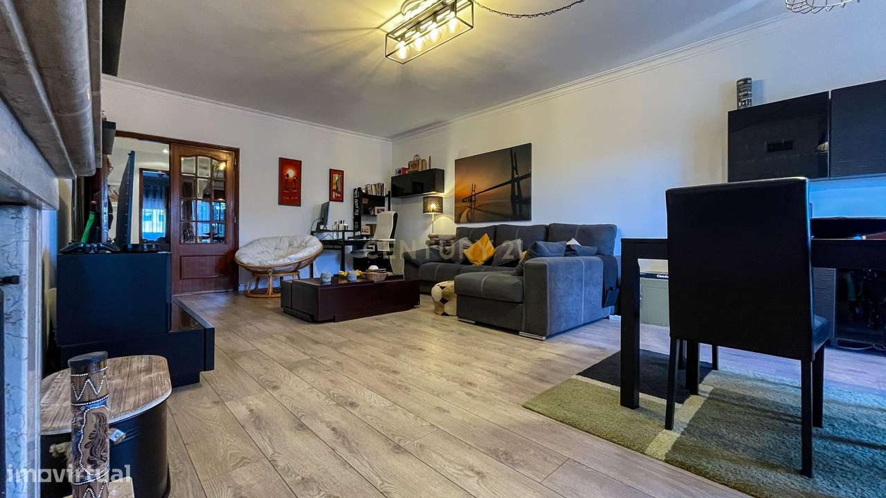 Apartamento T2 Remodelado - Tapada das Merces - 100M2 - Grande imagem: 4/19