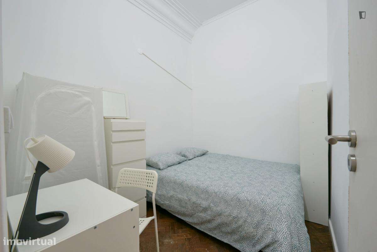 Quarto - localizado em Marquês de Pombal Lisbon - Grande imagem: 2/6