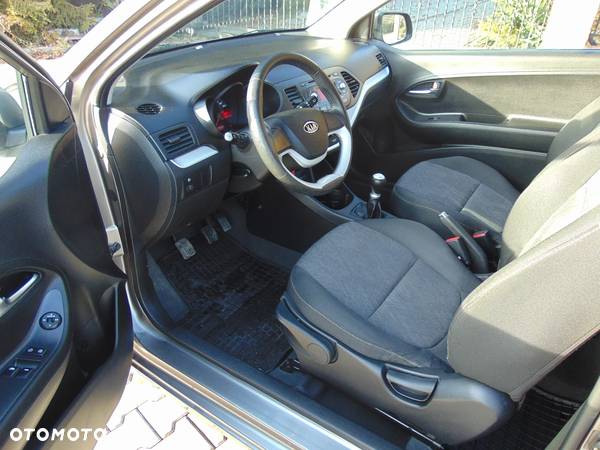 Kia Picanto 1.0 L - 4