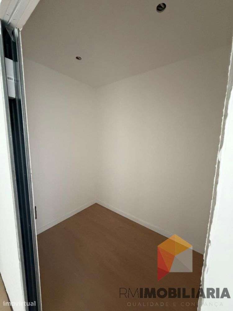 Apartamentos NOVOS T2+1 Costa Cabral-10