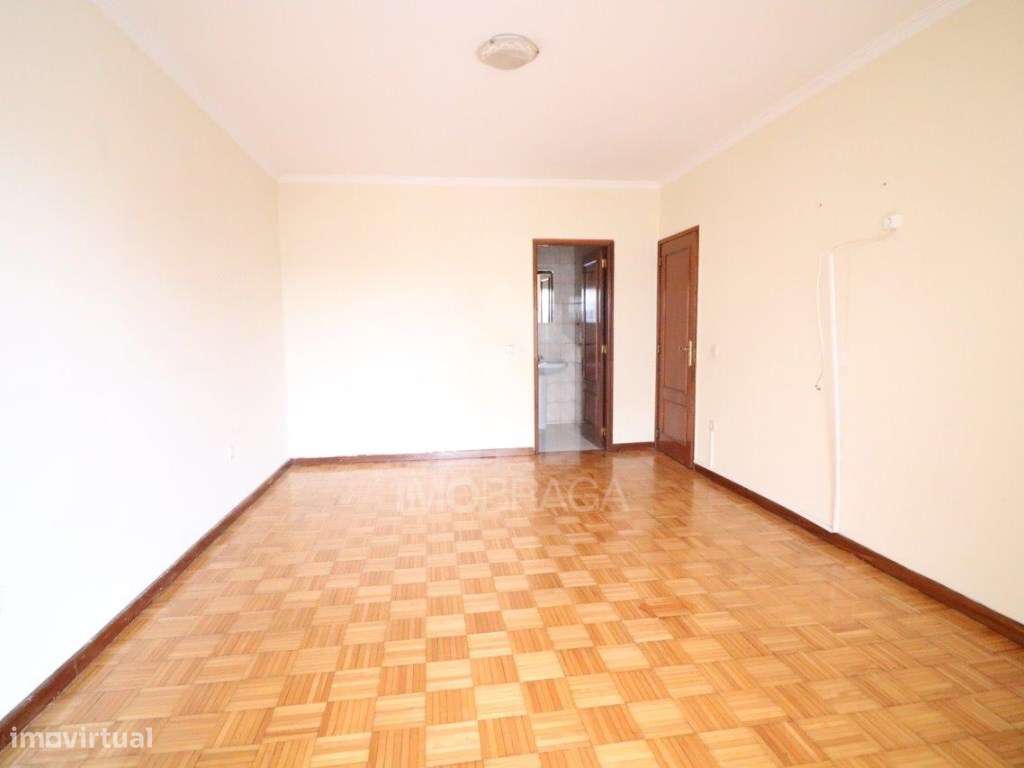 Venda de Apartamento T3 em Lomar-20