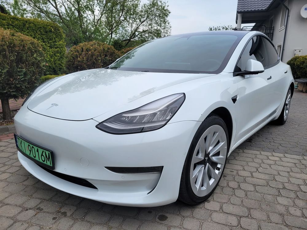 Tesla Model 3 2021
