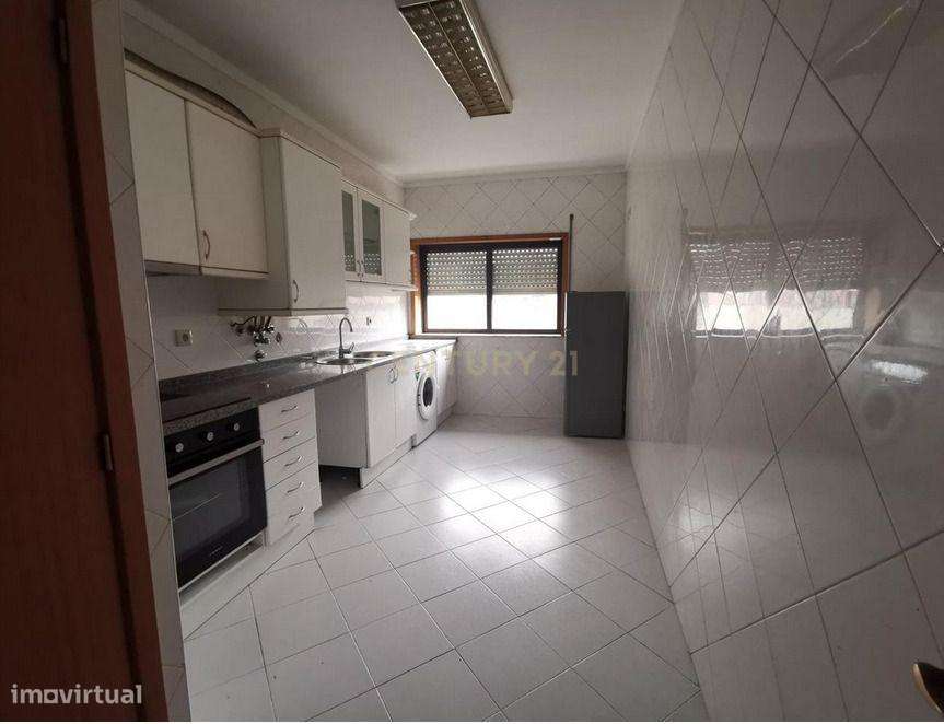 Apartamento T3 Ferreiros Braga_Garagem e Elevador - Grande imagem: 4/14