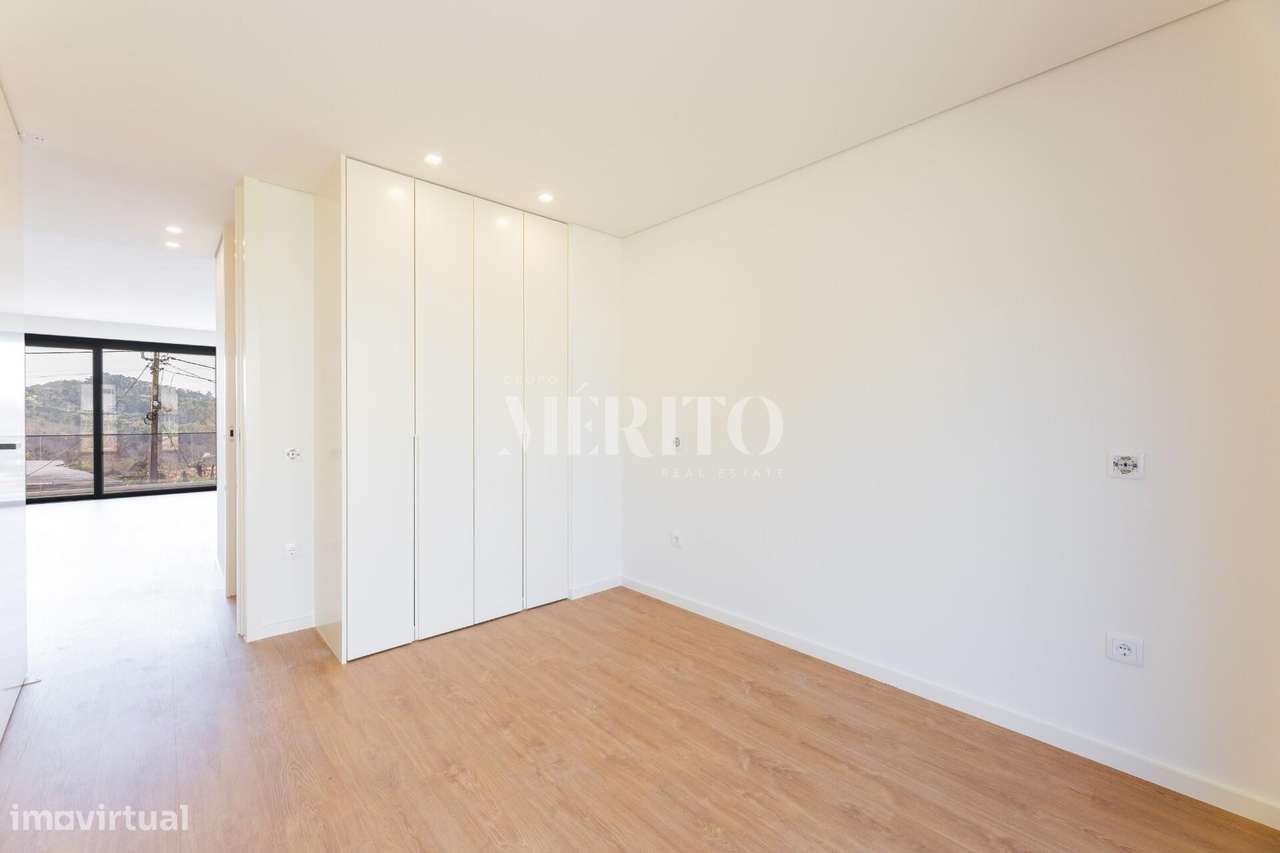 MORADIA T3 GEMINADA - NOVA-27