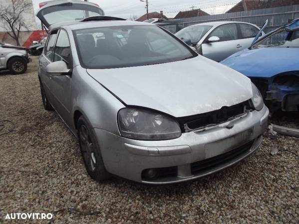 Dezmembrez VW Golf 5 2.0tdi 140 cp BKD gri dezmembrari VW Golf 5 - 1