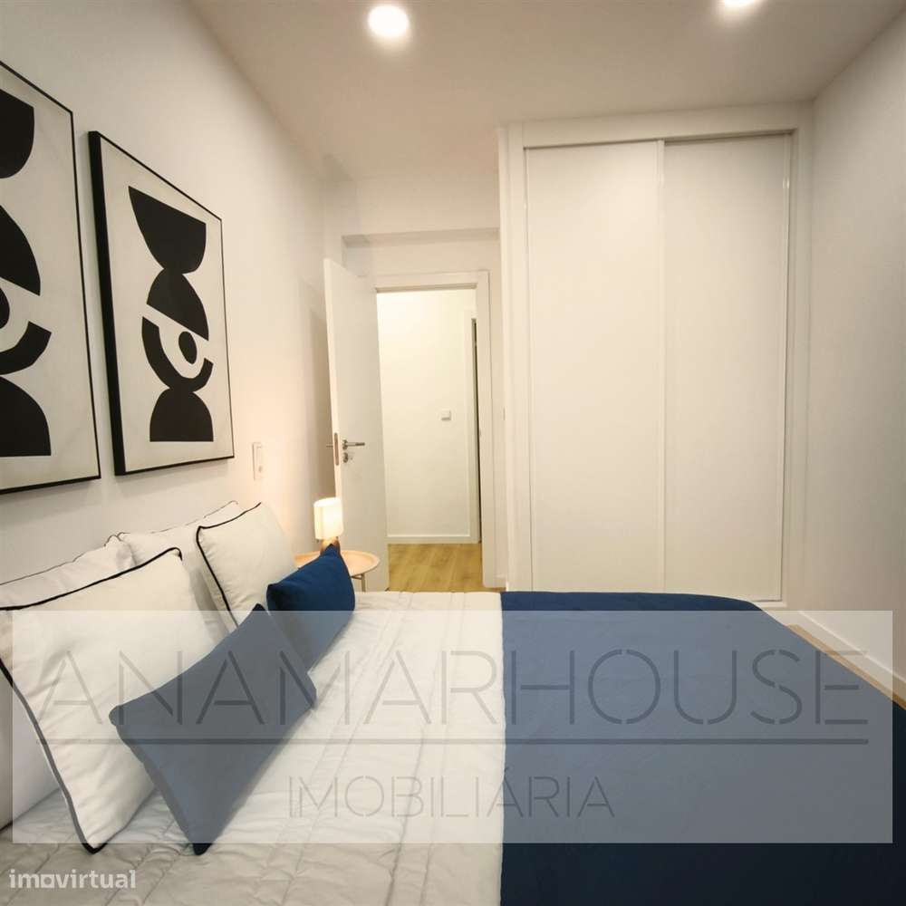 T3 Totalmente Remodelado com Home Staging | Varanda 10m² | Excelente L - Grande imagem: 5/28