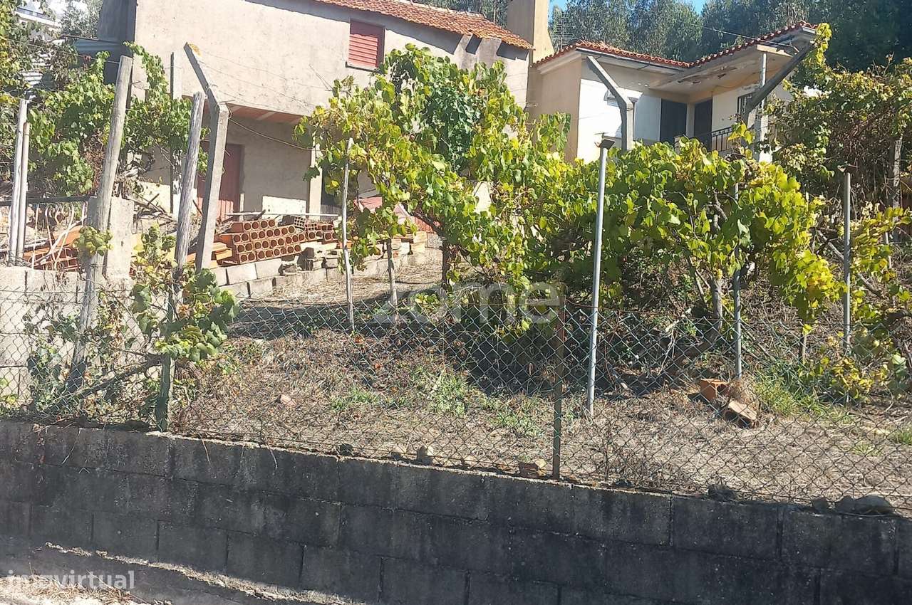 Moradia para remodelar arredores de Luso-5