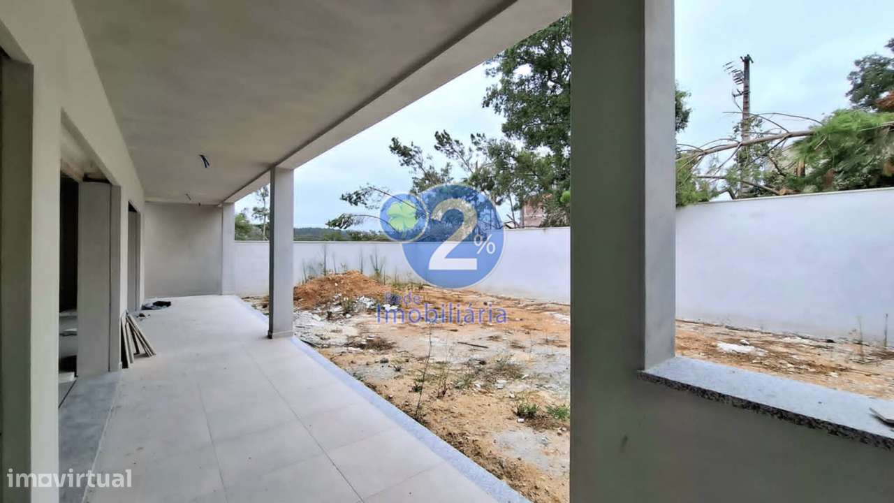 Moradia T3+1 em construção-17