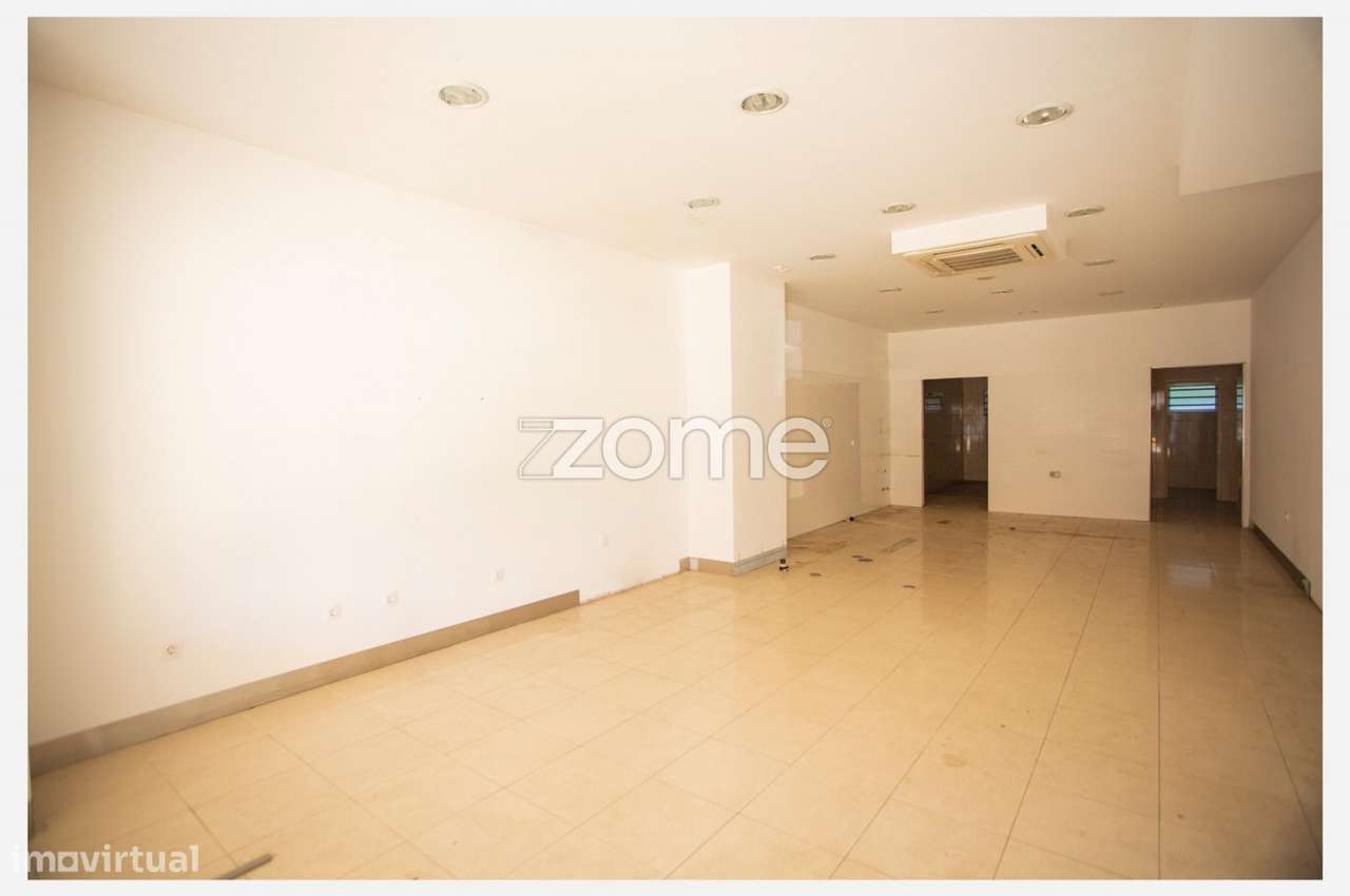 Loja em Lordelo do Ouro, Porto - Grande imagem: 3/13