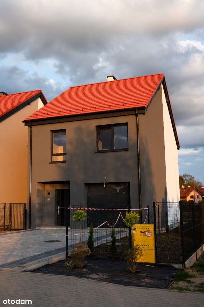 Dom w Tomaszkowie stan deweloperski-4