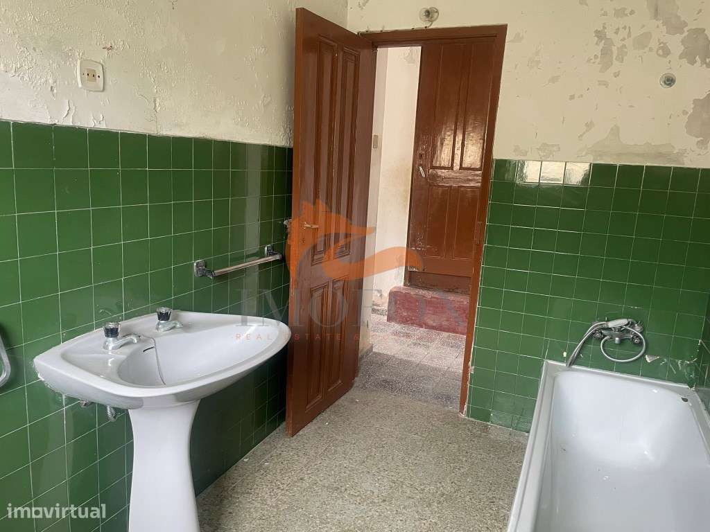 Moradia com 4 quartos e jardim em Lourosa, Oliveira do Hospital-18