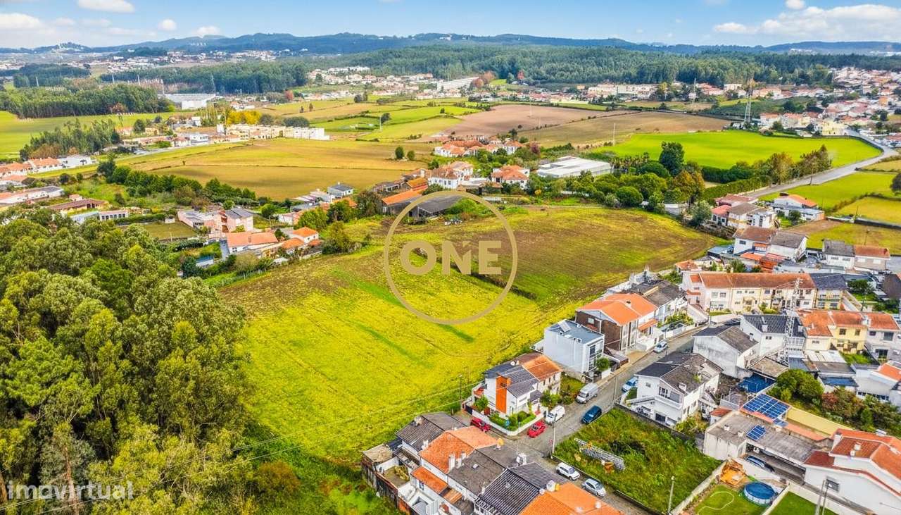 Quinta com 1.9 Hectares no Castêlo da Maia-7
