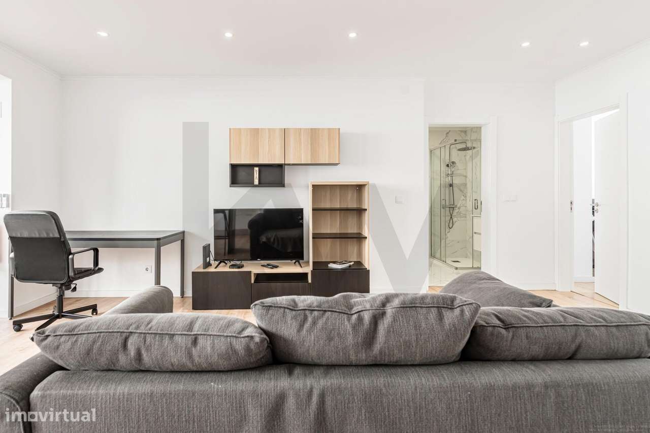 T2 ao lado do McDonald's Queluz - Grande imagem: 5/19