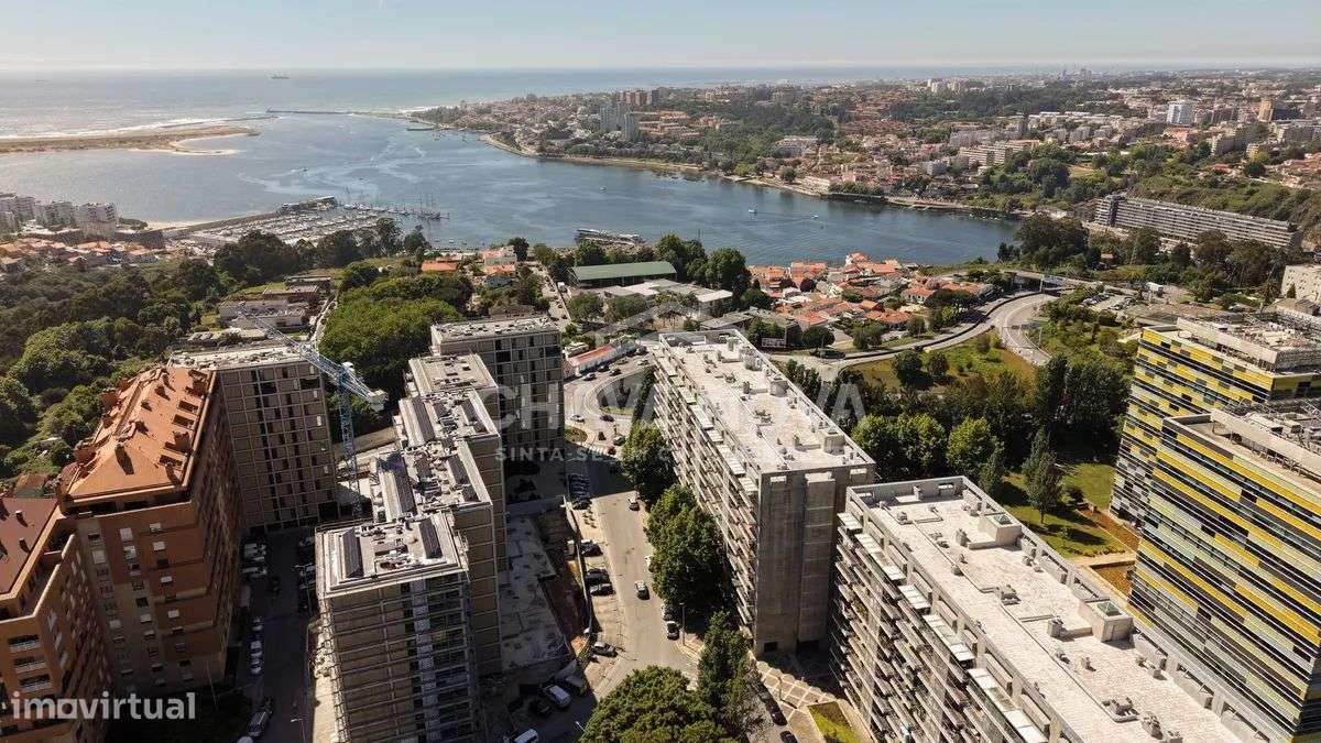PS - Excelente Apartamento T3 em prédio Lake Towers, Vila Nova de Gaia-47