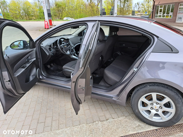 Chevrolet Cruze - 15