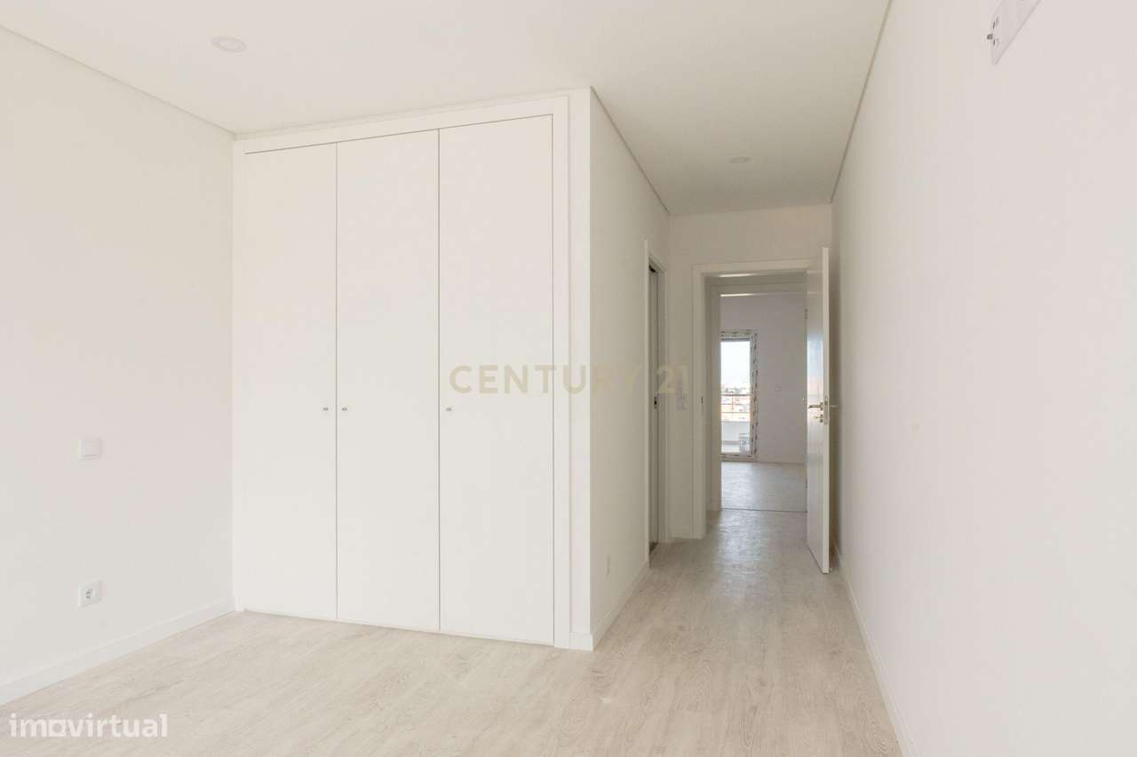 T2 e T3 COM TERRAÇOS, CHURRASQUEIRA  E JARDIM EM CONDOMINIO PRIVADO-15