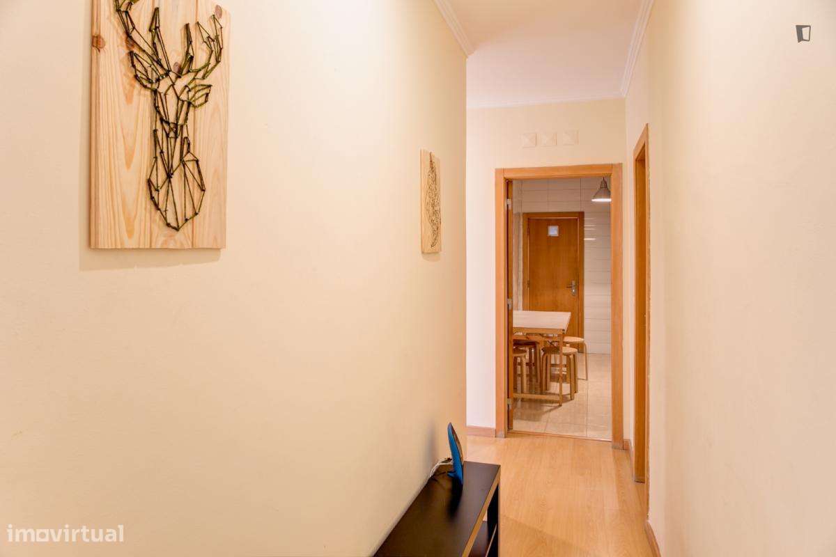 Quarto - localizado em Penha de França Lisbon - Grande imagem: 4/6