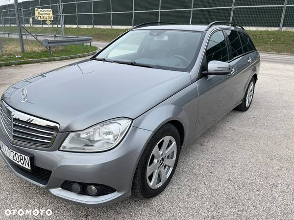 Mercedes-Benz Klasa C 250 T CDI DPF (BlueEFFICIENCY) 7G-TRONIC Elegance - 8