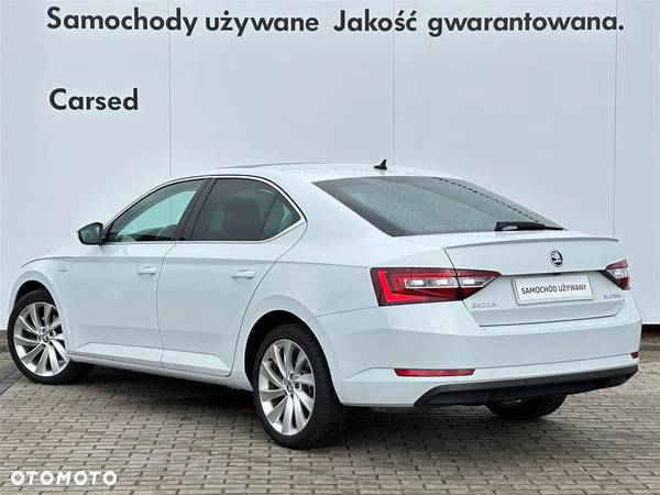 Skoda Superb 2.0 TDI L&K DSG - 39