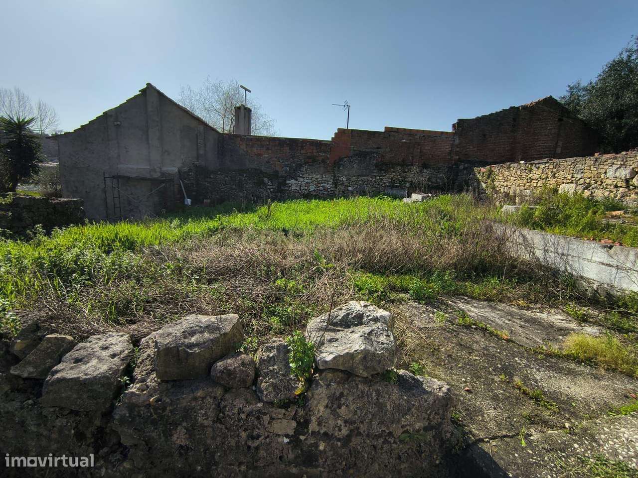 Moradia T2 em Alpedriz – Um investimento com múltiplas possibilidades - Grande imagem: 5/22