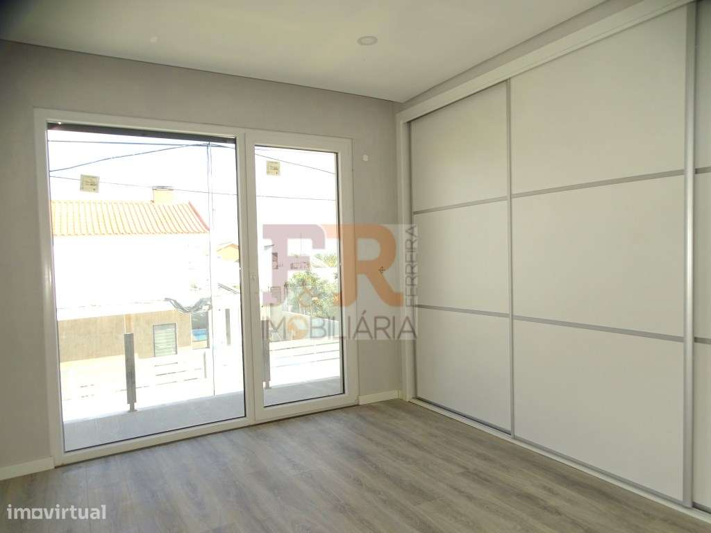 Geminada Duplex T3 com Pérgula (espaço para Piscina) Pinhal General...-15