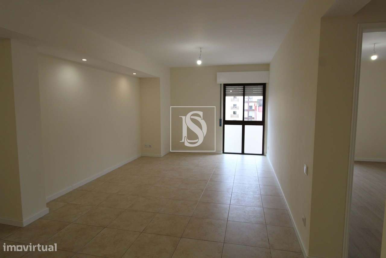 Apartamento T2 na Tapada das Mercês-11