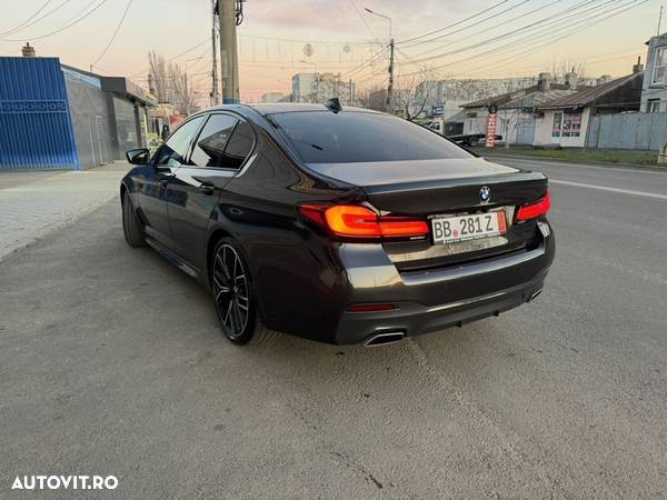 BMW Seria 5 530d xDrive MHEV - 2