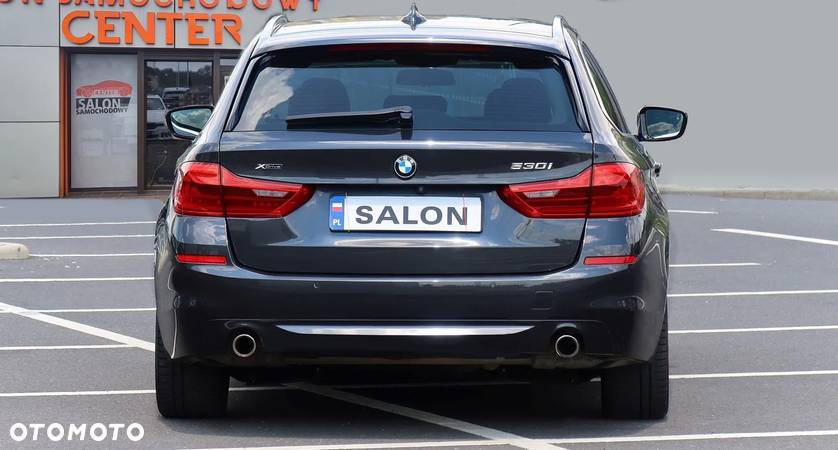 BMW Seria 5 530i xDrive - 9