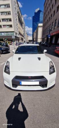 Nissan GT-R Premium Edition - 3