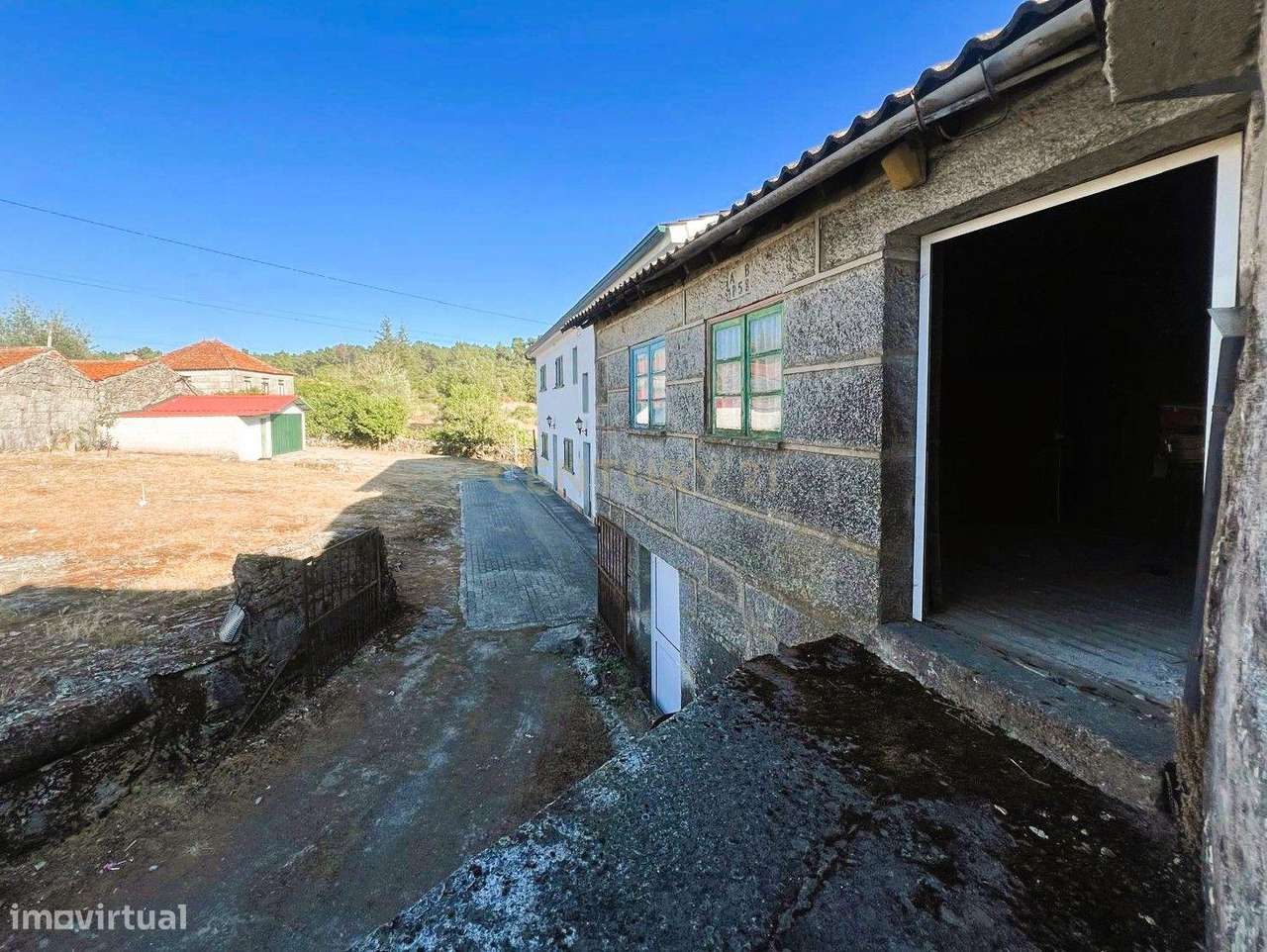 Moradia de granito em Granja do Paiva para reconstrução - Grande imagem: 3/18