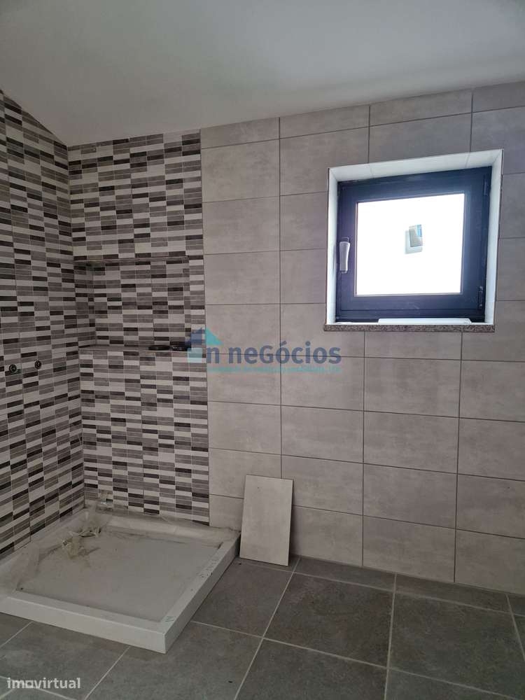 T3 no centro de Oliveira de Azeméis com garagem e jardim - Grande imagem: 5/11