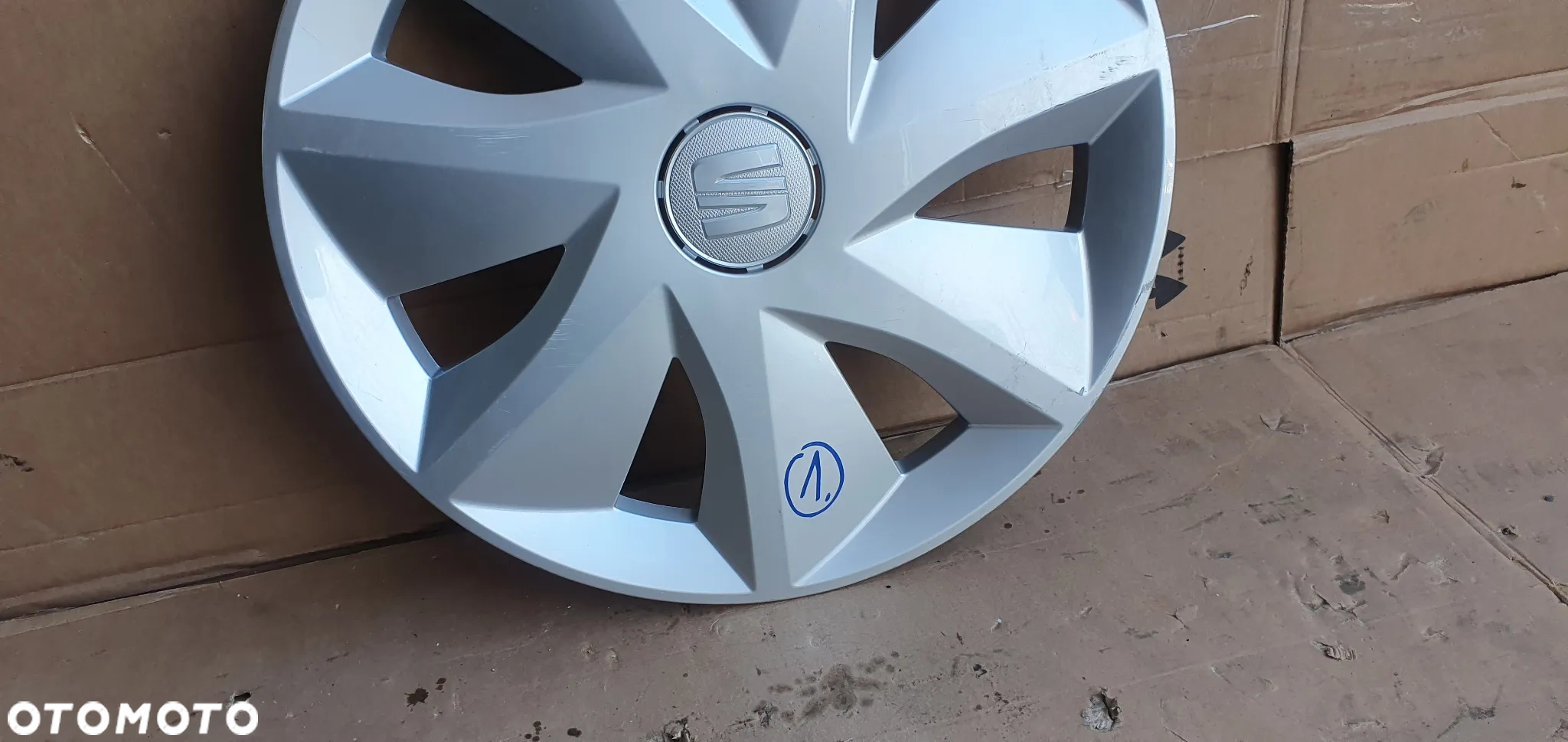 Dekielek kołpak kapsel 16" Seat Leon III 5F0601147C - 3