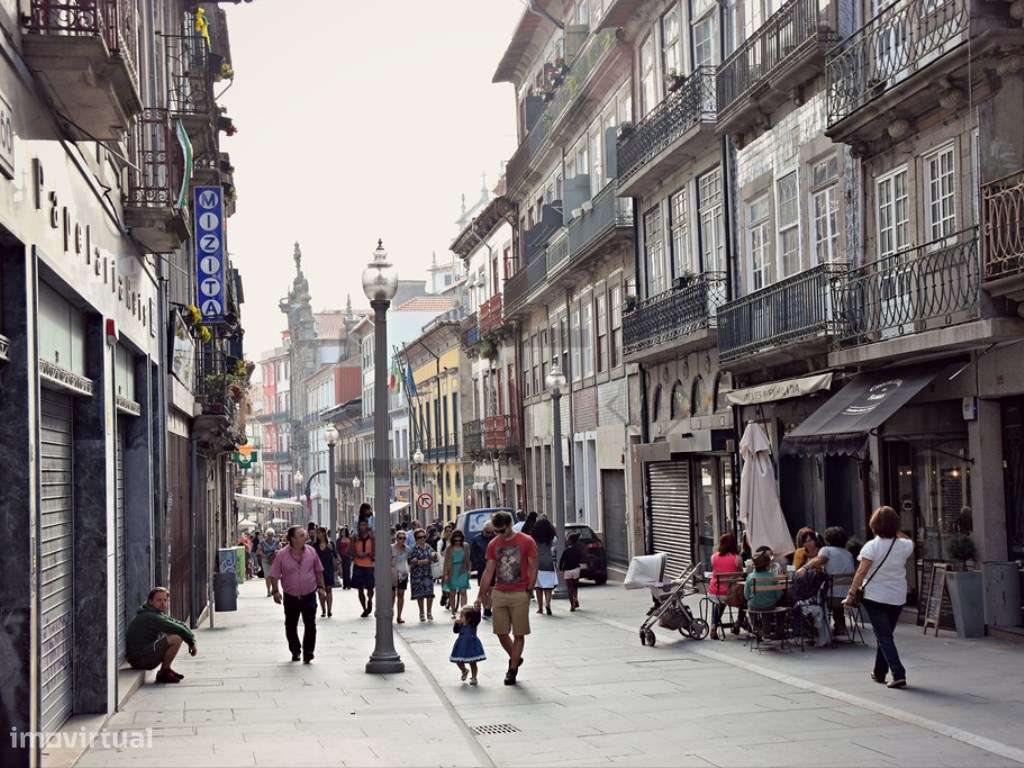 Loja Comercial para Venda em plena Rua das Flores, Porto - Grande imagem: 4/10