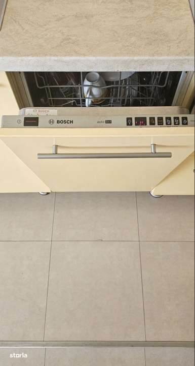 Apartament cu 3 camere, decomandat, etaj II din IV, str. Belsugului, M - Imagine principală: 3/8