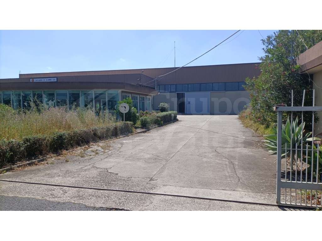 Sintra/RAL - Armazém junto à A16 com 3550 m2 em lote de 11 844 m2 - Grande imagem: 5/21