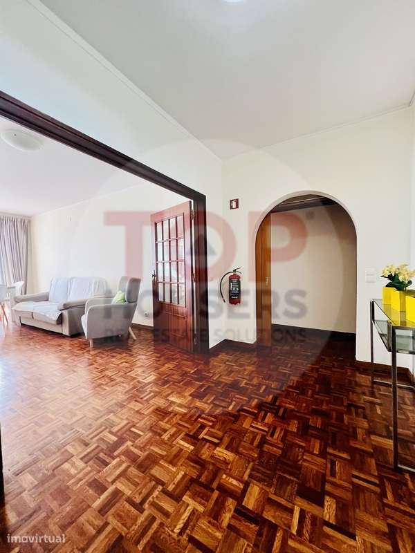 Viva o privilégio de estar na 1ª linha de Mar em Quarteira!-3