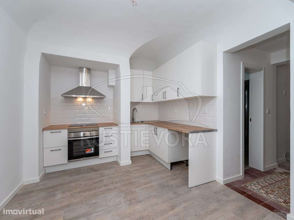 Moradia Unifamiliar T7 com 7 aparelhos de ar-condicionado e com áre... - Grande imagem: 3/28