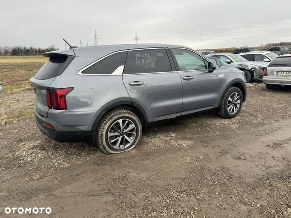 Kia Sorento - 10