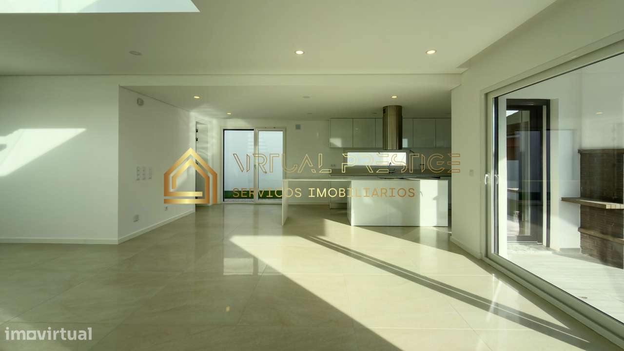 Moradia T4 NOVA com piscina e garagem em Vale Cavala - Grande imagem: 4/31