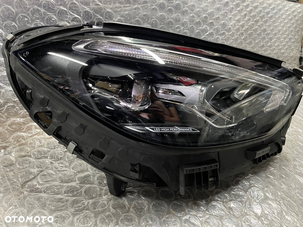 LAMPA PRAWA PRZÓD MERCEDES BENZ C KLASA W206 A2069067203 - 2