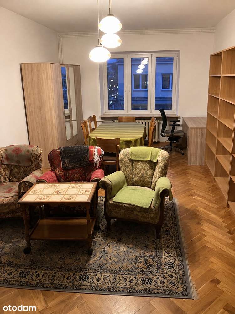 Mazowiecka | 3 pokoje | kamienica z windą | widok na Pałac Kultury-4