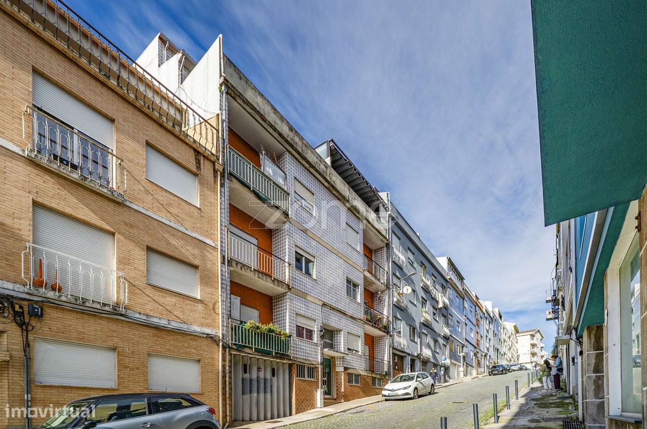Apartamento T2 na Rua do Sardoal, S. Vicente, Braga - Grande imagem: 4/35