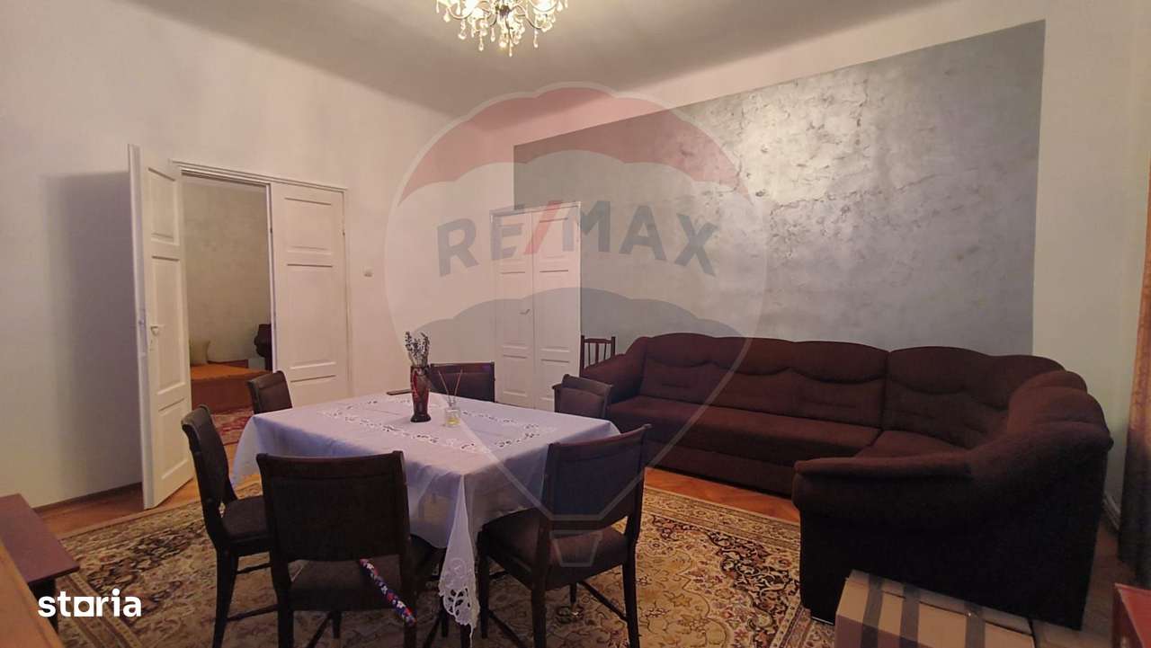 Casă cu 3 camere de vânzare în zona Centrală - Imagine principală: 5/19