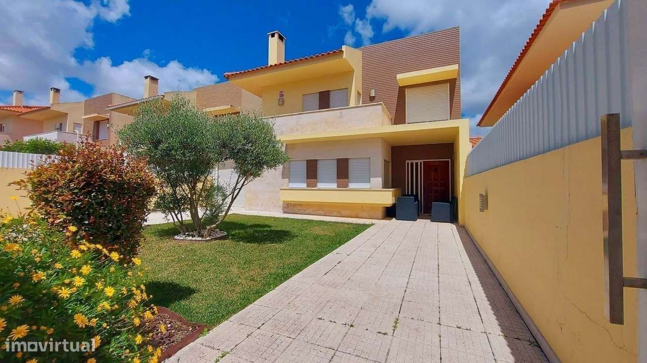 Moradia T5 em S. Domingos de Rana, Conceição da Abóboda. - Grande imagem: 2/27